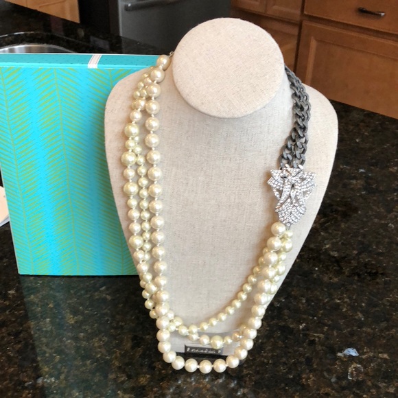 Stella & Dot Jewelry - Stella & Dot Daisy Pearl necklace